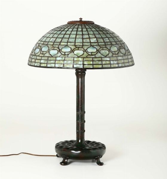Louis Comfort Tiffany (attr.), New York  - Asta Vetri Francesi Art Nouveau e Deco - Associazione Nazionale - Case d'Asta italiane