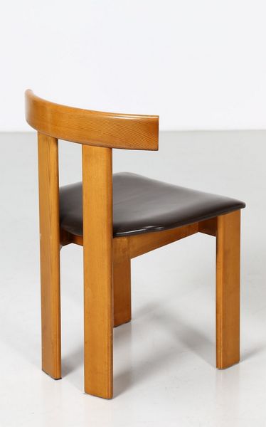 VAGHI LUIGI : Quattro sedie, produzione Former, 1975. (4)  - Asta ASTA 291 - DESIGN (online) - Associazione Nazionale - Case d'Asta italiane