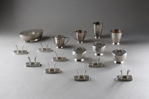 PONTI GIO (1891 - 1979) - Insieme di oggetti per la tavola, produzione Fratelli Calderoni anni '60.