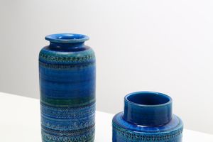 LONDI ALDO (1911 - 2003) : Due vasi serie Flavia, produzione Bitossi, anni '60. (2)  - Asta ASTA 291 - DESIGN (online) - Associazione Nazionale - Case d'Asta italiane