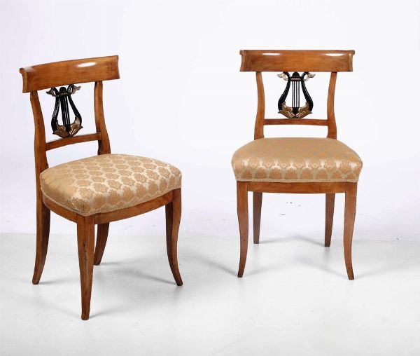 Coppia di sedie con schienale a lira, XIX secolo  - Asta Antiquariato | Asta a Tempo - Associazione Nazionale - Case d'Asta italiane