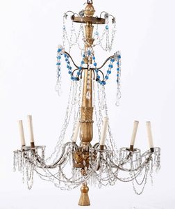 Coppia di lampadari in legno intagliato e dorato e cristalli  - Asta Antiquariato | Asta a Tempo - Associazione Nazionale - Case d'Asta italiane