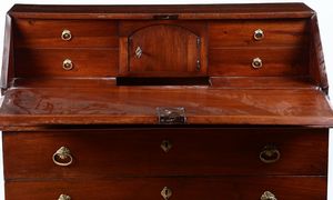 Ribalta in legno a tre cassetti, XIX secolo  - Asta Antiquariato | Asta a Tempo - Associazione Nazionale - Case d'Asta italiane