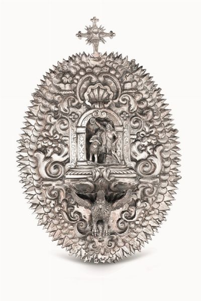 Importante acquasantiera in argento riccamente sbalzato e cesellato. Napoli 1619-1658  - Asta Argenti da Collezione - Associazione Nazionale - Case d'Asta italiane