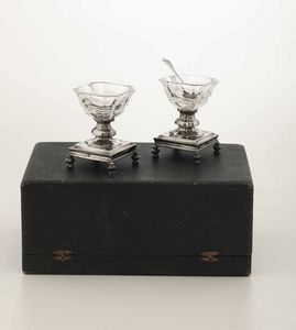 Due saliere in argento e vetro, Francia XIX-XX secolo  - Asta Argenti da Collezione - Associazione Nazionale - Case d'Asta italiane
