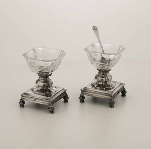 Due saliere in argento e vetro, Francia XIX-XX secolo  - Asta Argenti da Collezione - Associazione Nazionale - Case d'Asta italiane