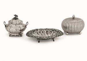 Lotto di tre oggetti in argento  - Asta Argenti da Collezione - Associazione Nazionale - Case d'Asta italiane