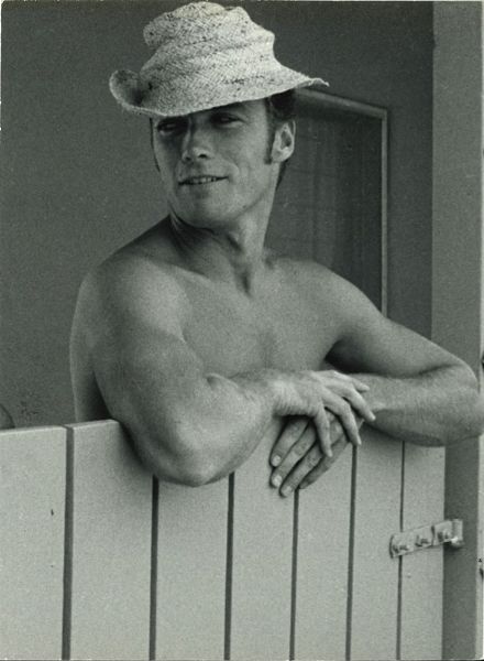 John R. Hamilton : Clint Eastwood  - Asta Fotografia: Under 1K - Associazione Nazionale - Case d'Asta italiane