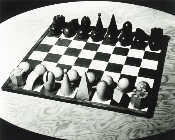 Man Ray : Chess Set  - Asta Fotografia: Under 1K - Associazione Nazionale - Case d'Asta italiane
