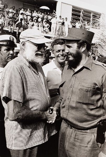 ALBERTO KORDA : Fidel Castro e Ernest Hemingway, Havana  - Asta Fotografia: Under 1K - Associazione Nazionale - Case d'Asta italiane