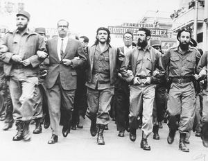 Perfecto Romero - Fidel Castro, Osvaldo Dorticós, Che Guevara, Augusto Martinez Sànchez e Antonio Nùnez Jiménez. Marcia contro l'attentato alla Coubre, Havana