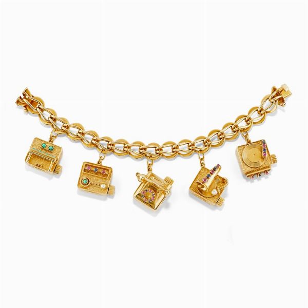 Bracciale charms in oro giallo 14K  - Asta Jewelry Week / Gioielli, Orologi, Argenti e Monete - Associazione Nazionale - Case d'Asta italiane