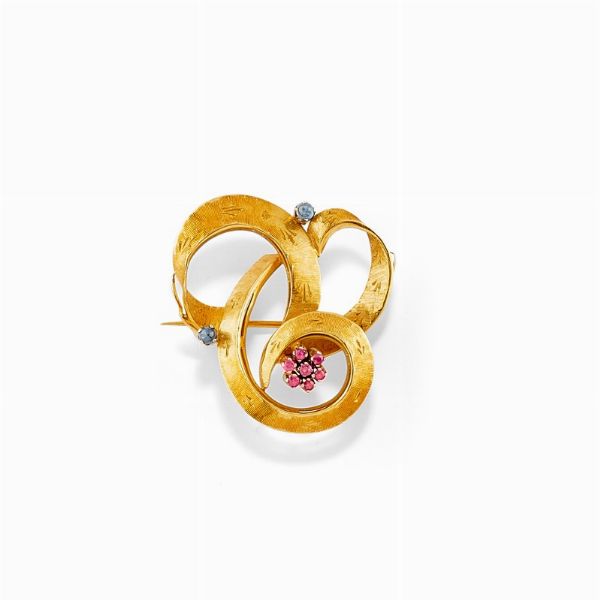 Spilla in oro giallo 18K  - Asta Jewelry Week / Gioielli, Orologi, Argenti e Monete - Associazione Nazionale - Case d'Asta italiane