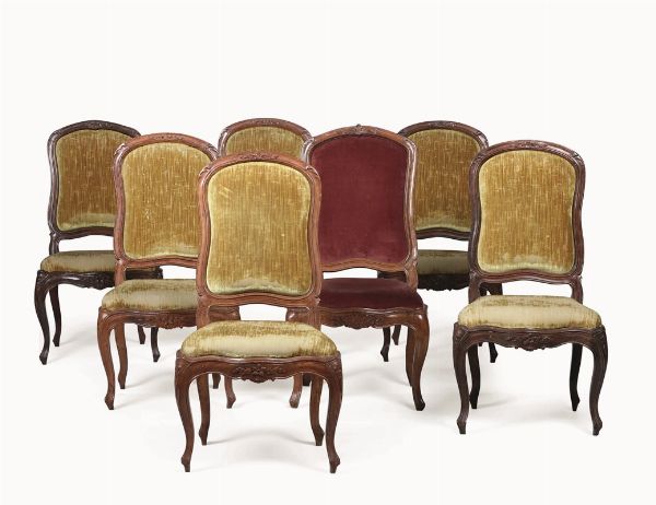 Sei sedie Luigi XV in noce intagliato, XVIII secolo  - Asta La Superba, omaggio a Genova e alle Sue Arti - Associazione Nazionale - Case d'Asta italiane