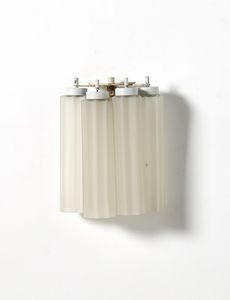 MANIFATTURA ITALIANA : Un lampadario e una lampada da parete anni 60.  (2)  - Asta ASTA 295 - DESIGN (Banditore Virtuale) - Associazione Nazionale - Case d'Asta italiane