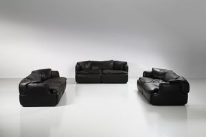 ROSSELLI ALBERTO (1921 - 1976) - Tre divani modello Confidential, produzione Saporiti, 1971. (3)