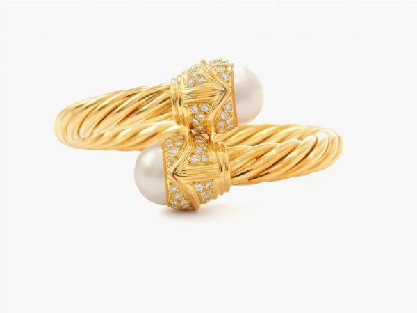 Bracciale elastico Tufenkjian in oro giallo con diamanti e perle Mabe  - Asta Gioielli - Associazione Nazionale - Case d'Asta italiane