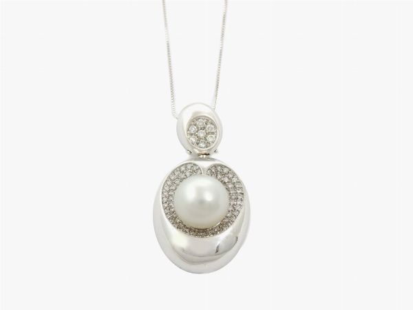 Catenina e pendente in oro bianco, diamanti e perla South Sea  - Asta Gioielli - Associazione Nazionale - Case d'Asta italiane