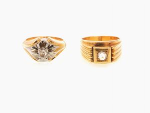 Due anelli in oro giallo e bianco con diamanti  - Asta Gioielli - Associazione Nazionale - Case d'Asta italiane