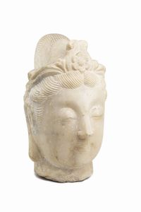 SCULTURA ORIENTALE - raffigurante testa di divinità in alabastro cm 34x20