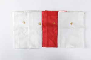 Rolex Lotto di 4 pochettes Rolex (3 bianche e 1 rossa)  - Asta Orologi | Asta a Tempo - Associazione Nazionale - Case d'Asta italiane