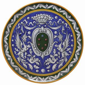Tre piatti in ceramica policroma  - Asta UNA COLLEZIONE DI PORCELLANE TOSCANE - Associazione Nazionale - Case d'Asta italiane