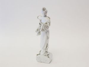 Figura in porcellana  - Asta Complementi d'arredo, argenteria, dipinti antichi e curiosit - Associazione Nazionale - Case d'Asta italiane