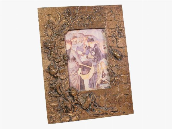 Cornice Art Nouveau per fotografie in bronzo  - Asta Arredi e Dipinti da un appartamento milanese - Associazione Nazionale - Case d'Asta italiane