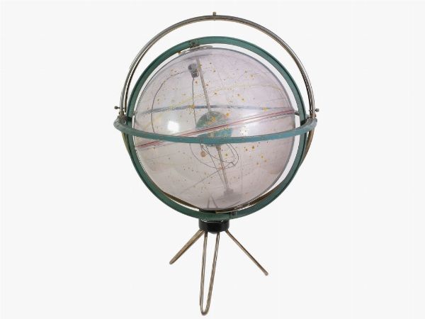Astrolabio giapponese in materiale plastico e metallo laccato  - Asta Arredi e Dipinti da un appartamento milanese - Associazione Nazionale - Case d'Asta italiane