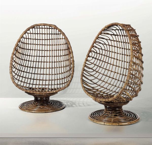 Coppia di poltrone a uovo con struttura in bamb e rattan.  - Asta Design - Associazione Nazionale - Case d'Asta italiane