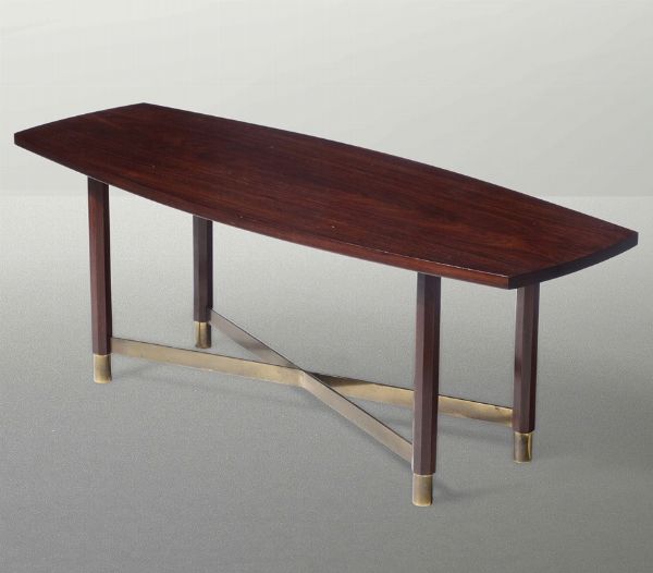 Tavolo basso con struttura e piano in legno, sostegni in ottone.  - Asta Design - Associazione Nazionale - Case d'Asta italiane