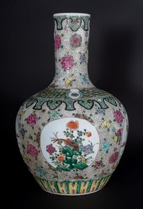 Arte Cinese - 'Grande vaso tianqiuping in porcellana famille rose Cina, fine XIX -  inizi XX secolo'