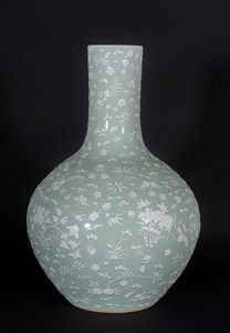 Arte Cinese - 'Grande vaso tianqiuping a smalto celadon Cina, dinastia Qing, XIX secolo '