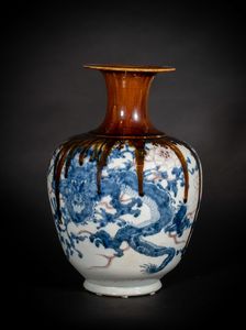 Arte Cinese - 'Vaso in porcellana con dragoneCina, dinastia Qing, XIX secolo'