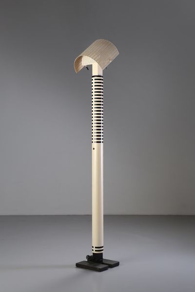 BOTTA MARIO (n. 1943) : Lampada da terra modello Shougun, produzione Artemide, 1986.  - Asta ASTA 299 - DESIGN (online) - Associazione Nazionale - Case d'Asta italiane