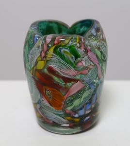 A.V.E.M - Piccolo vaso in vetro 'macedonia' Murano, anni 50.