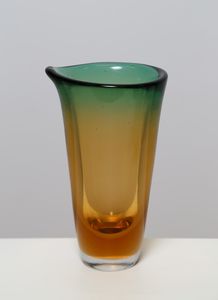 SEGUSO ARCHIMEDE (1909 - 1999) - Vaso in vetro sommerso sfumato dal verde allaranciato. Anni 50