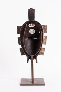 Arte africana : Piccola maschera kpelie, SenufoCosta d'Avorio  - Asta ASTA 302 - NATURALIA E MIRABILIA - Associazione Nazionale - Case d'Asta italiane