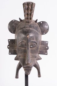 Arte africana : Maschera kpelie, SenufoCosta d'Avorio  - Asta ASTA 302 - NATURALIA E MIRABILIA - Associazione Nazionale - Case d'Asta italiane