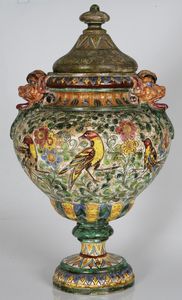 MANIFATTURA ITALIANA DEL XIX SECOLO - Grande vaso in maiolica policroma.