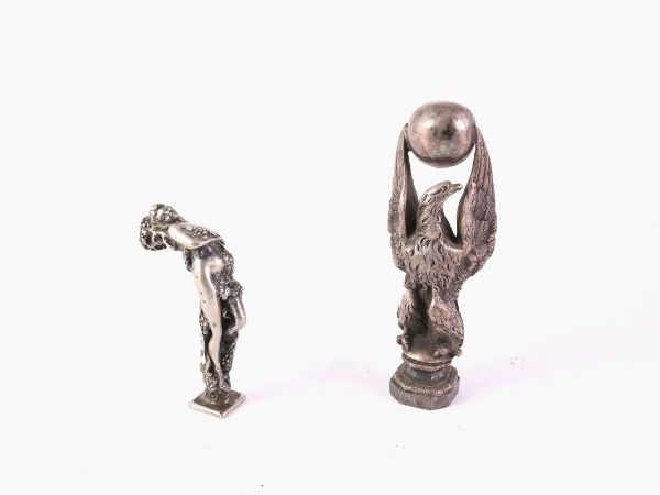 Un sigillo in argento ed uno in metallo argentato  - Asta House Sale: Curiosit: Vintage, Soffitta e Cantina - Associazione Nazionale - Case d'Asta italiane