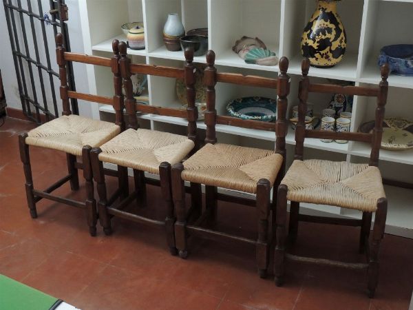 Serie di quattro sedie rustiche in noce  - Asta House Sale: Curiosit: Vintage, Soffitta e Cantina - Associazione Nazionale - Case d'Asta italiane