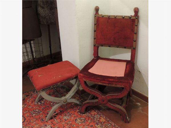Sedia e sgabello a faldistorio  - Asta House Sale: Curiosit: Vintage, Soffitta e Cantina - Associazione Nazionale - Case d'Asta italiane