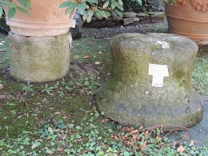 Tre basamenti in pietra  - Asta House Sale: Il Parco - Associazione Nazionale - Case d'Asta italiane