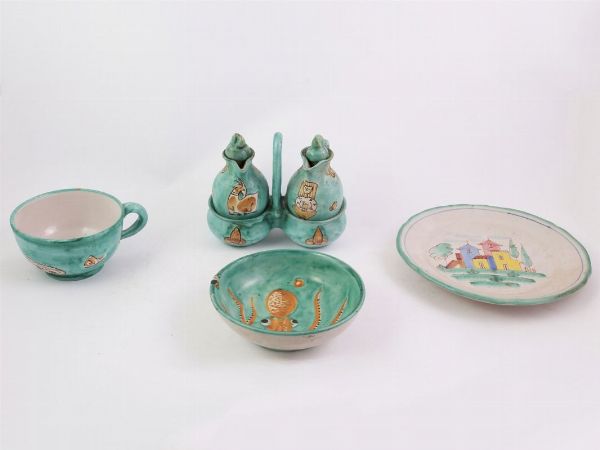 Quattro oggetti in ceramica  - Asta La dimora del Collezionista - Villa delle Azalee a Firenze - IV - Associazione Nazionale - Case d'Asta italiane