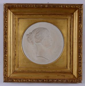 Due medaglioni in biscuit raffiguranti Napoleone III e consorte, XIX secolo  - Asta La villa di campagna di Leonardo Botta - Associazione Nazionale - Case d'Asta italiane