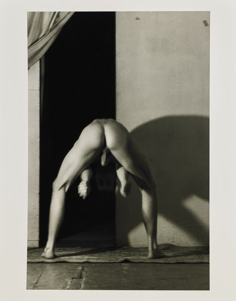 FRENCH JARED (1905 - 1988) : Fotografia tratta dalla serie 'Studio di nudo Tennessee Williams'.  - Asta ASTA 305 - ARTE MODERNA (online) - Associazione Nazionale - Case d'Asta italiane