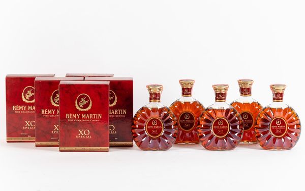 *Remy Martin, Fine Champagne Cognac XO Special  - Asta Asta a Tempo | Vini - Associazione Nazionale - Case d'Asta italiane