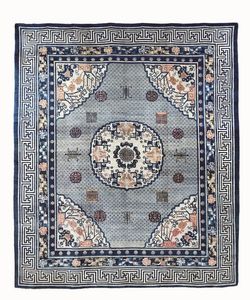 Importante tappeto, Mongolia fine XIX secolo  - Asta Tappeti Antichi - Associazione Nazionale - Case d'Asta italiane