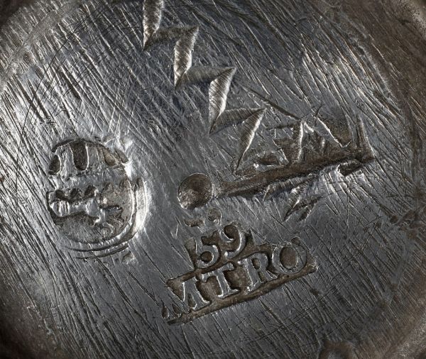 Piccolo versatoio in argento fuso, sbalzato, cesellato e dorato. Spagna (?), 1759  - Asta Argenti da Collezione - Antichi - Associazione Nazionale - Case d'Asta italiane
